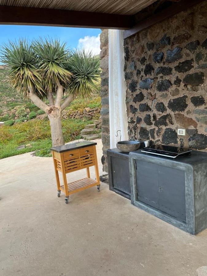 Dammusi Il Serralh -pantelleria- * Scauri (Sicily)