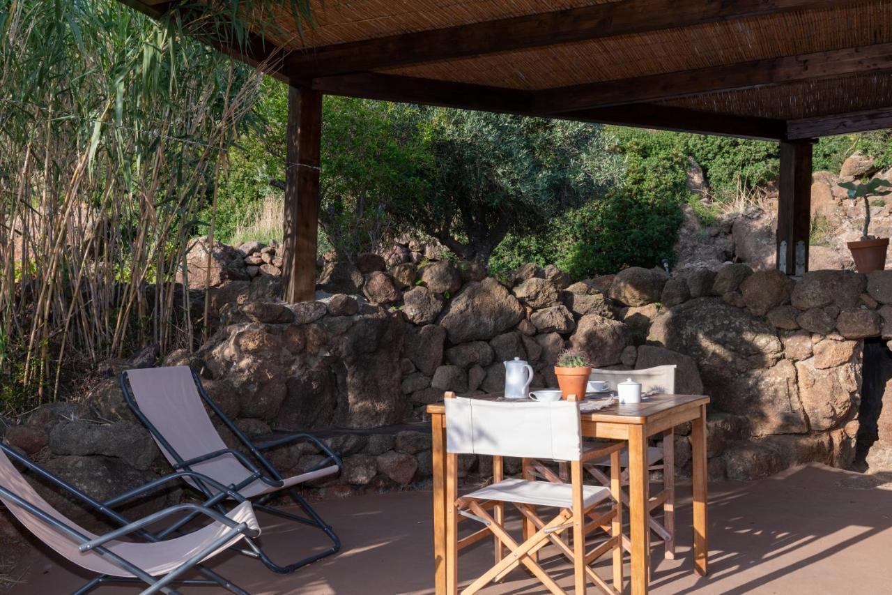 Casa vacanze Dammusi Il Serralh -pantelleria- *