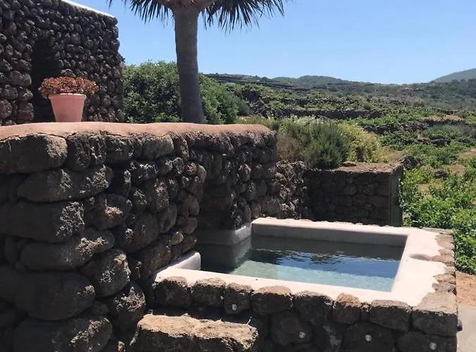 Dammusi Il Serralh -Pantelleria-