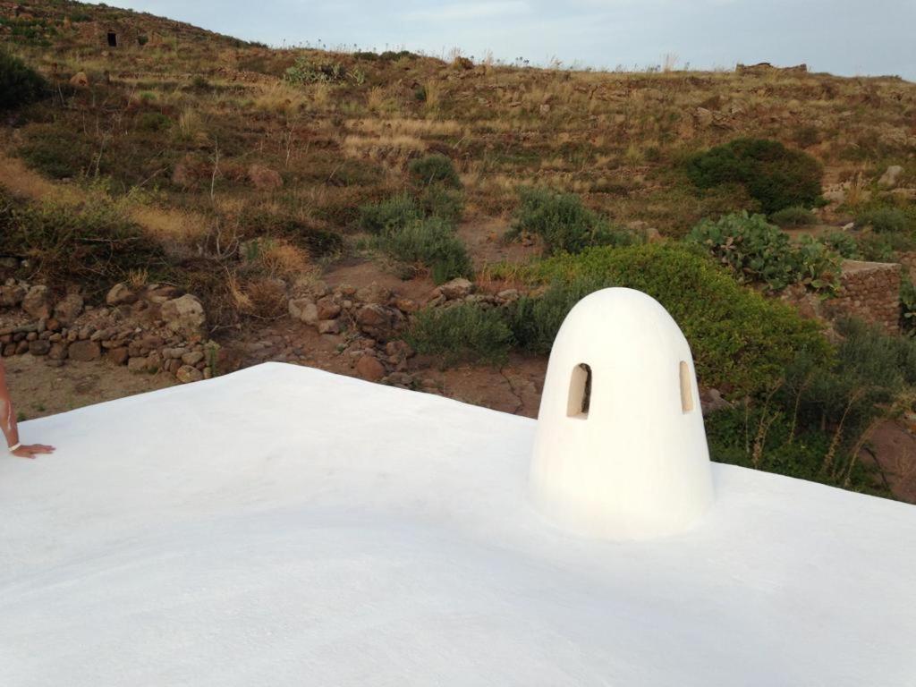 Dammusi Il Serralh -pantelleria- * Scauri (Sicily)
