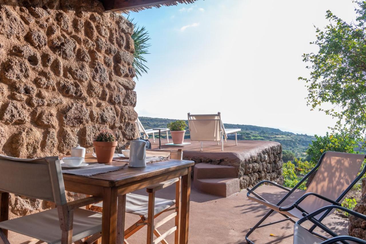 Dammusi Il Serralh -pantelleria- * Scauri (Sicily)