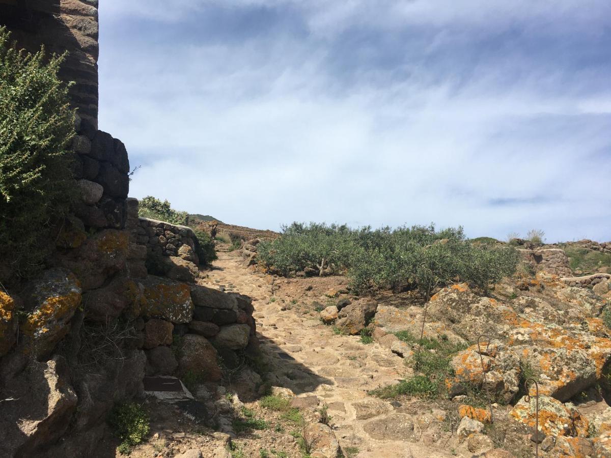Dammusi Il Serralh -pantelleria-