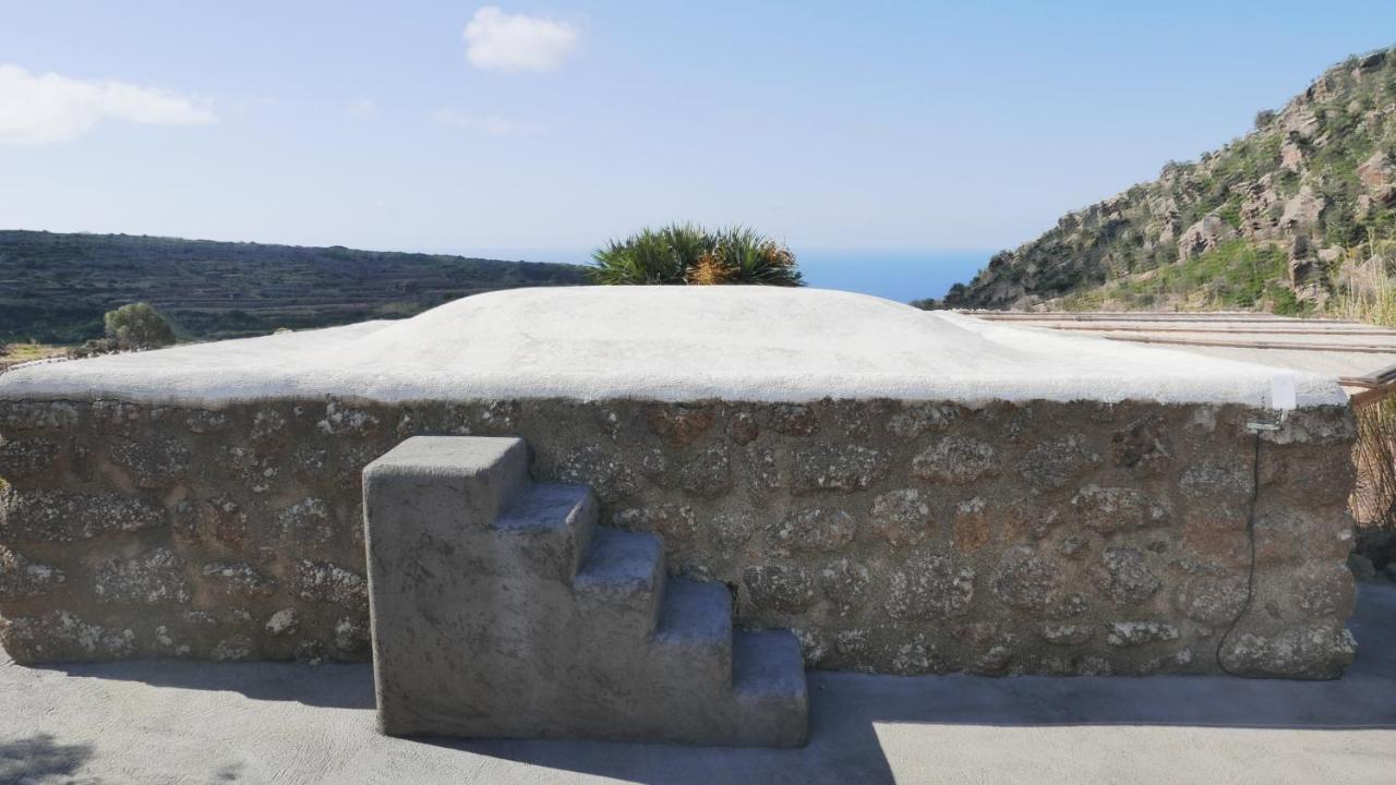 Dammusi Il Serralh -pantelleria- * Scauri (Sicily)