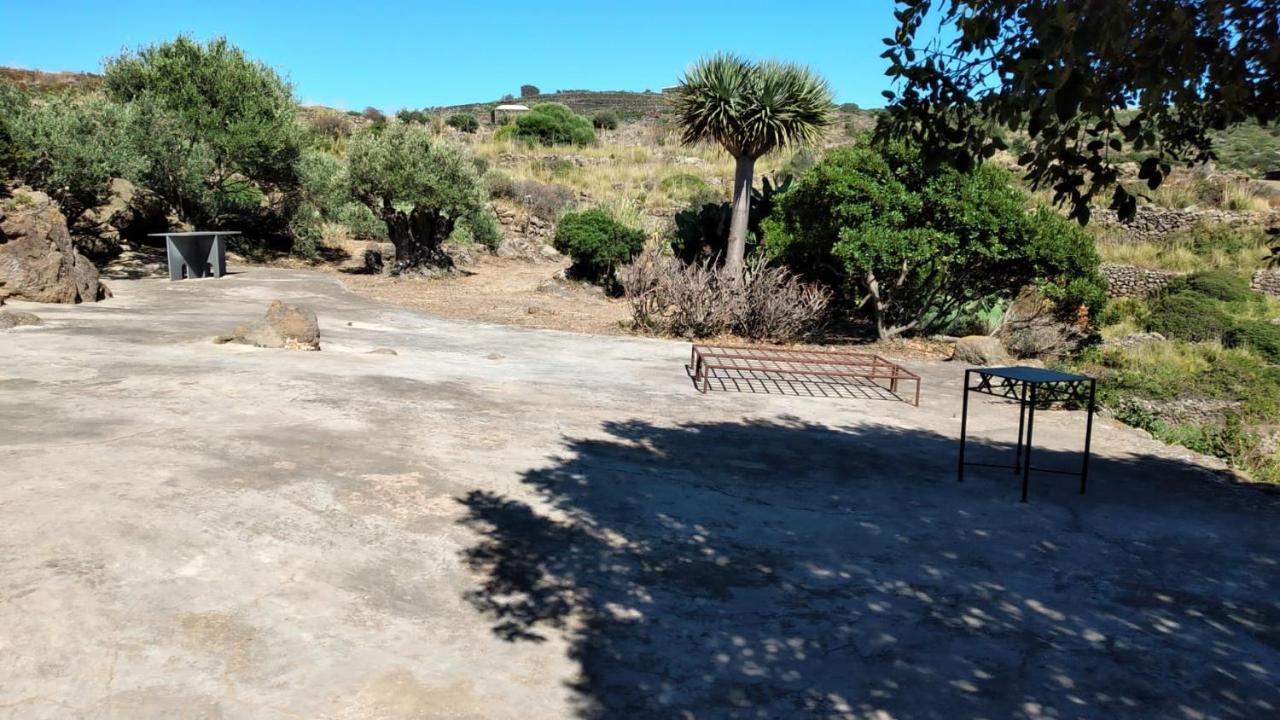 Dammusi Il Serralh -pantelleria- *